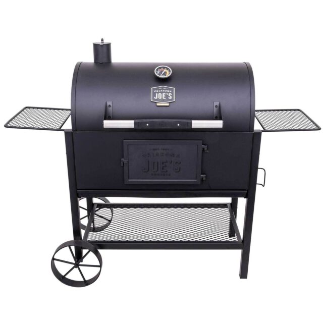 Oklahoma Joe's 'Judge' Charcoal Grill